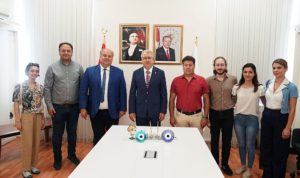 egeli-akademisyenlerden-gunes-gucu-panellerinin-geri-donusumune-katki-saglayacak-proje-L2DGTQVS.jpg