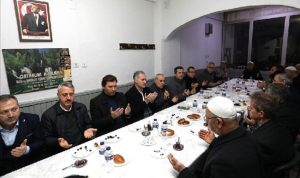 rahmet-sofrasi-gocmen-mescidinde-kuruldu-keEGfrXj.jpg