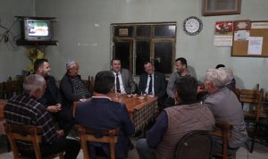 lider-deveciler-hemsehrileri-ile-bulusmaya-devam-ediyor-ylOah2X2.jpg