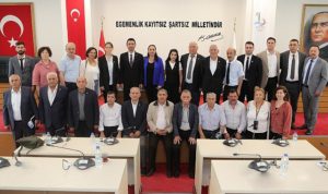 lider-onal-muhtarlarla-bulustu-her-vatandasimizin-sesine-kulak-verecegiz-x45EE5rZ.jpg