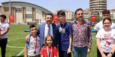 19-mayis-ataturku-anma-genclik-ve-spor-bayrami-nevsehirde-coskuyla-kutladi-5TeBz9vV.jpg