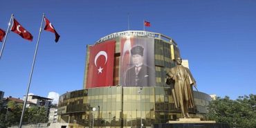 aydin-buyuksehir-belediyesi-billboard-ve-reklam-mecralarini-kendisi-isletecek-D49zSjfn.jpg