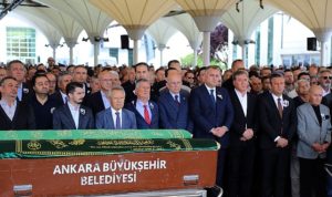 cankaya-belediyesinde-2014-2024-yillari-ortasinda-lider-yardimciligi-vazifesi-yapan-gulsun-bor-son-seyahatine-ugurlandi-hOEjLFFD.jpg