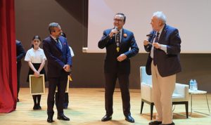 irfan-degirmencinin-moderatorlugunde-prof-dr-ilber-ortayli-losevde-tarihe-seyahat-cumhuriyetin-100-yili-soylesisi-SOudvl8N.jpg