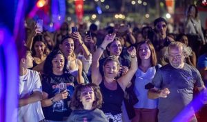 konakta-19-mayisa-coskulu-kutlama-kIbXLv2h.jpg