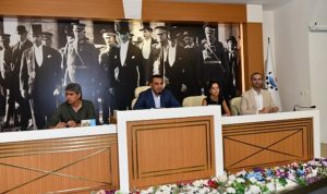 cigli-belediye-meclisi-sma-hastasi-doruk-icin-dayanisma-ornegi-gosterdi-FB53J3Ey.jpg