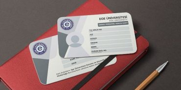 ege-universitesi-gorsel-iletisim-tasarimi-bolumu-tarafindan-tasarlanan-yeni-kimlik-kartlari-w5O8n8FN.jpg