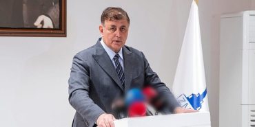 izmir-buyuksehir-belediye-baskani-dr-cemil-tugaydan-onemli-aciklamalar-V9Gdbmx3.jpg