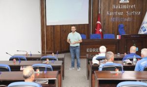 edremit-belediyesi-hizmet-ici-egitim-programlariyla-personelinin-bilgi-ve-becerilerini-artiriyor-1bDrmP91.jpg