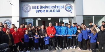 ege-universitesi-sualti-ragbisi-takimi-turkiye-sampiyonasinda-unutulmaz-bir-basari-elde-etti-EvjJbXiB.jpg
