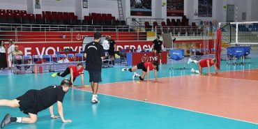 nilufer-belediyespor-eker-kadin-voleybol-takimi-yeni-sezon-oncesi-hazirliklarini-surduruyor-KijYlfi6.jpg