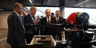 rusya-cumhurbaskani-vladimir-putinin-st-petersburg-devlet-denizcilik-teknik-universitesi-ziyareti-Twk8wFez.jpg