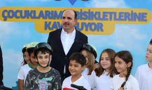 baskan-altayin-40-gun-sabah-namazi-ve-bisiklet-kazanan-cocuklarla-keyifli-bulusmasi-krbDTVTm.jpg