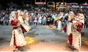 baskan-cercioglu-ile-didimliler-kultur-ve-sanat-dolu-etkinliklerde-bulusuyor-NwlcQ8jF.jpg