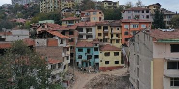 ceditte-degisimin-sirlari-gece-ve-gunduz-gibi-karsitliklar-arasinda-buyuleyici-bir-donusum-WQL1IjuA.jpg