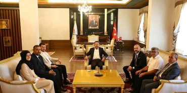 hizmet-is-sendikasi-nevsehir-belediyesinde-surpriz-ziyaretle-guc-birligini-kutladi-vQ8PEteC.jpg