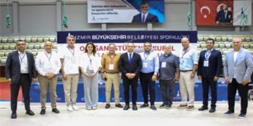 izmir-buyuksehir-spor-kulubunde-bayrak-degisimi-ve-yeni-donem-baslangici-tuPmhxHp.jpg