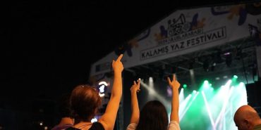 kalamis-uluslararasi-yaz-festivali-bu-yil-da-renkli-anlara-sahne-oluyor-ZVnzLKPZ.jpg
