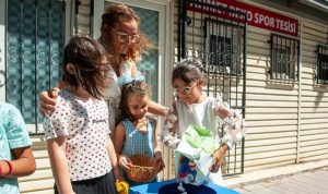 karsiyakali-cocuklardan-mavi-kapak-seferberligi-goz-kamastiran-bir-destek-hikayesi-Y4uBARWf.jpg