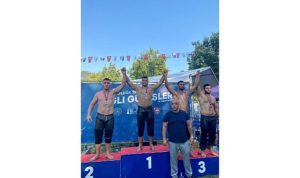 kemer-belediye-gurescisinin-basarisi-kursuye-cikis-hikayesi-HzGlW58N.jpg