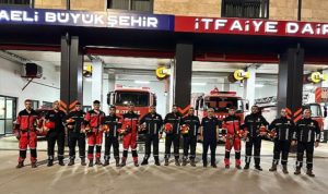 kocaeli-buyuksehirin-balikesire-hizir-gibi-yonlendirdigi-ekiplerle-dolup-tasan-anlar-fj2u5xZW.jpg