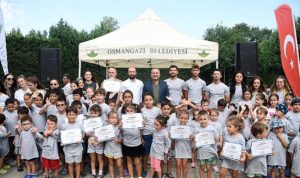 osmangazide-minikler-yaz-tatilinde-yuzme-ogreniyor-IZTnX6Yc.jpg